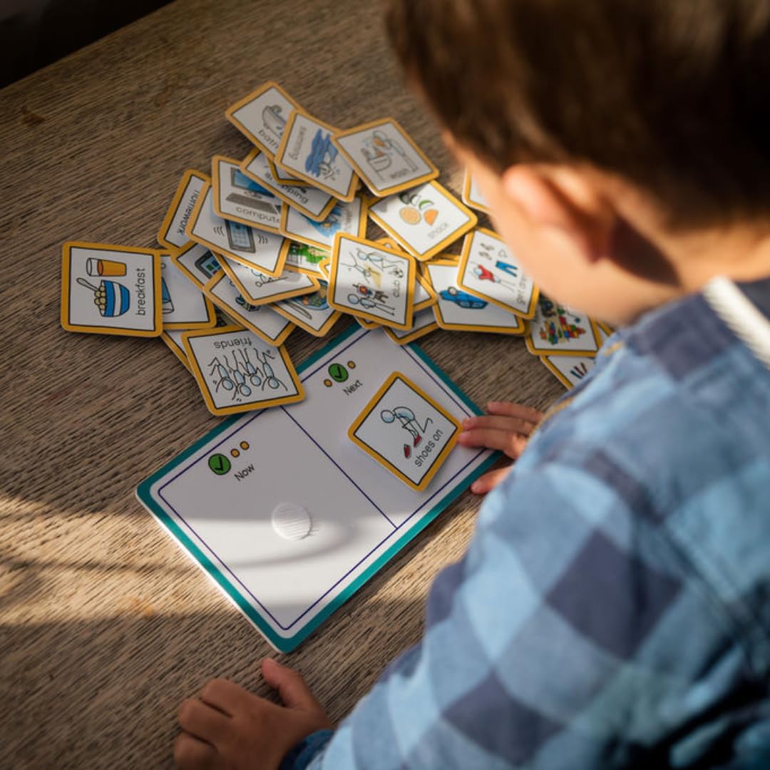 Now and Next Board with hook coins to support visual communication, routine, transition for autism, adhd, speech and language, learning difficulties, preschoolers and early years. (Green)