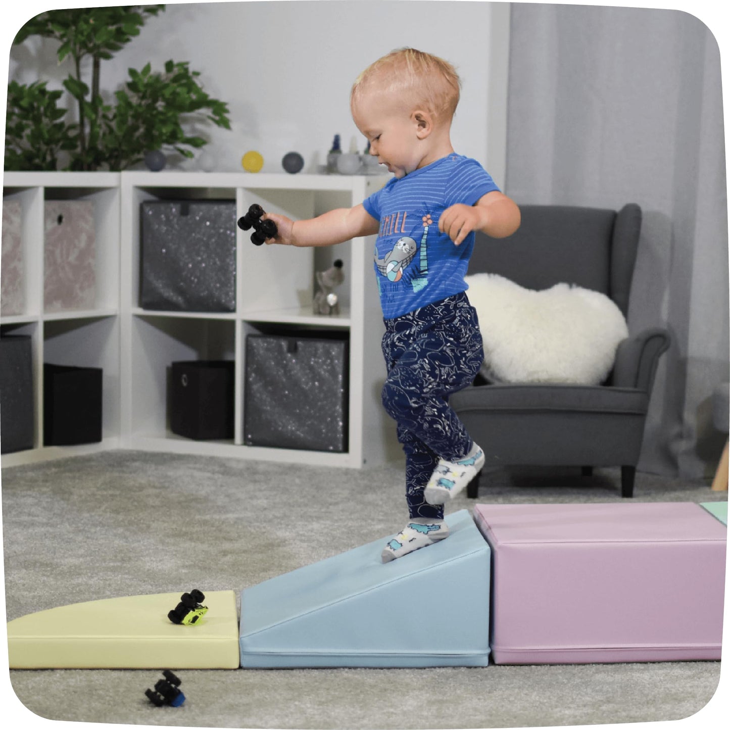 IGLU Soft Play Corner Climber Soft Play Shapes with Anti Slip Indoor Soft Play Equipment Blocks for Motor Skill Development (light pastel)